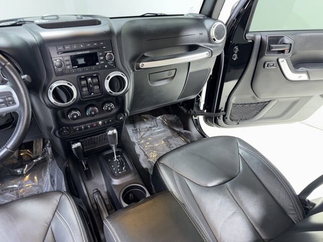 Used 2016 Jeep Wrangler Unlimited Rubicon image 18