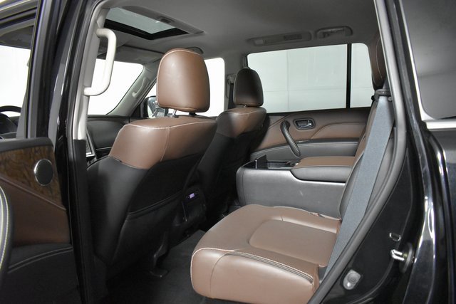 Used 2023 INFINITI QX80 Premium Select w/ All-Season Package image 32