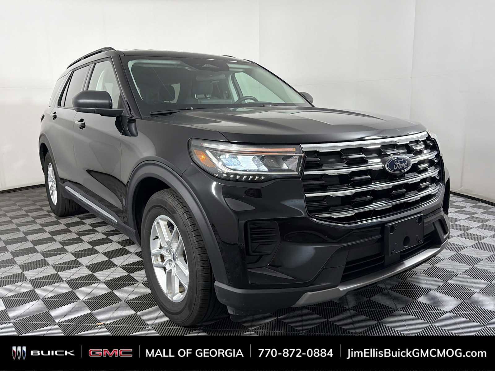 Used 2025 Ford Explorer Active video 2