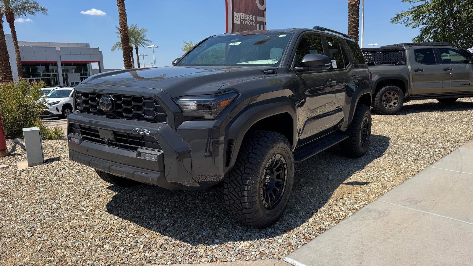 New 2025 Toyota 4Runner 4WD image 2
