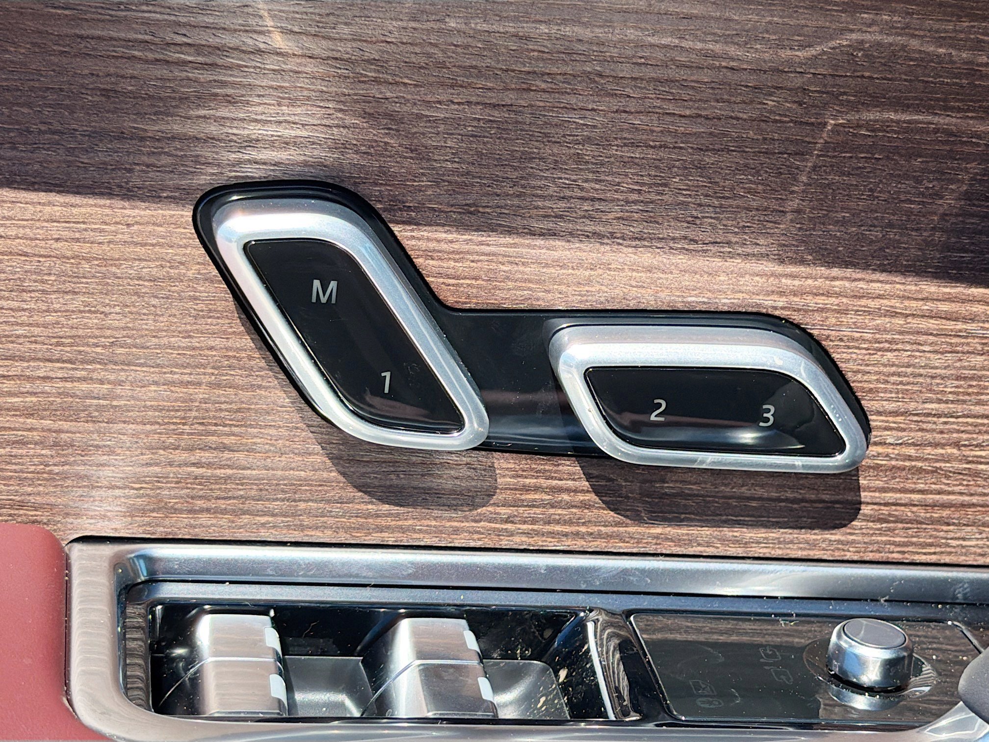 New 2026 Land Rover Range Rover Long Wheelbase Autobiography image 26