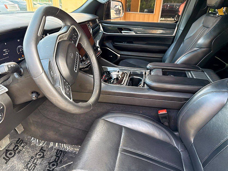 Used 2022 Jeep Wagoneer Series II w/ Convenience Group I AWD/4WD image 9