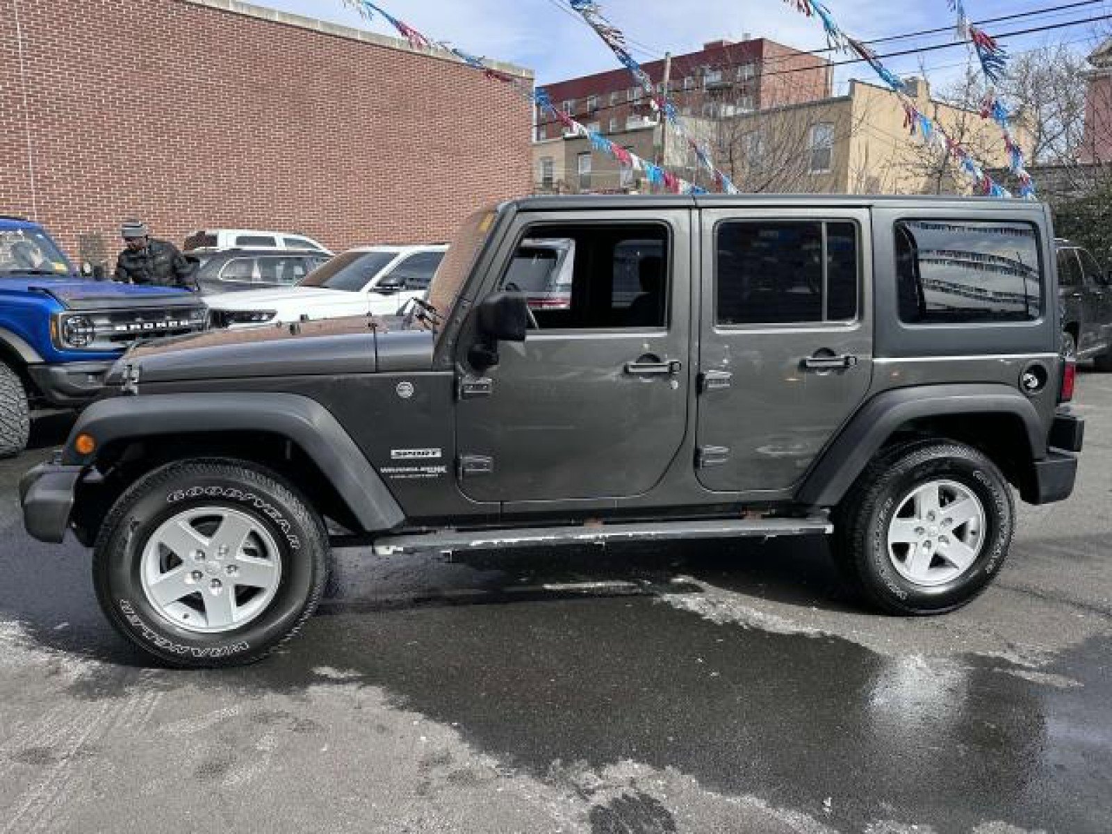 Used 2018 Jeep Wrangler Unlimited Sport S image 7