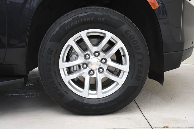Used 2024 Chevrolet Suburban LT AWD/4WD image 33