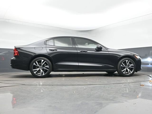 Used 2025 Volvo S60 B5 Plus AWD/4WD image 42