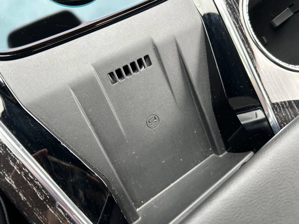 Used 2026 Cadillac Escalade IQ Sport 1 w/ LPO, Floor Liner Package AWD/4WD image 38