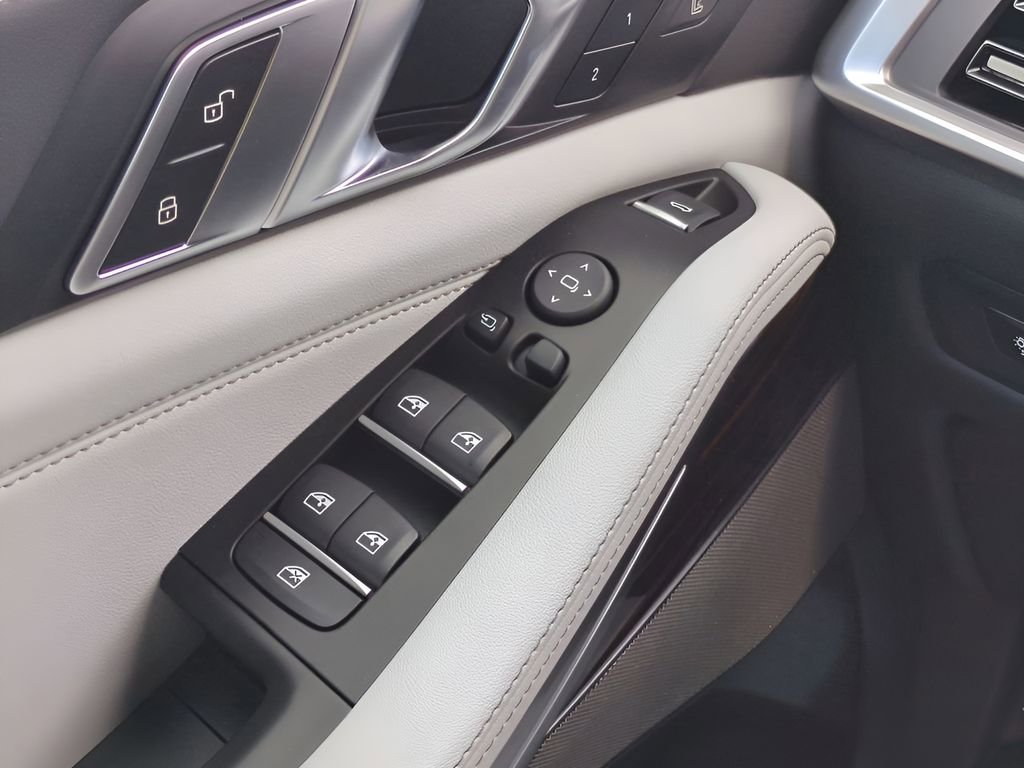 New 2026 BMW X5 sDrive40i w/ M Sport Package image 25