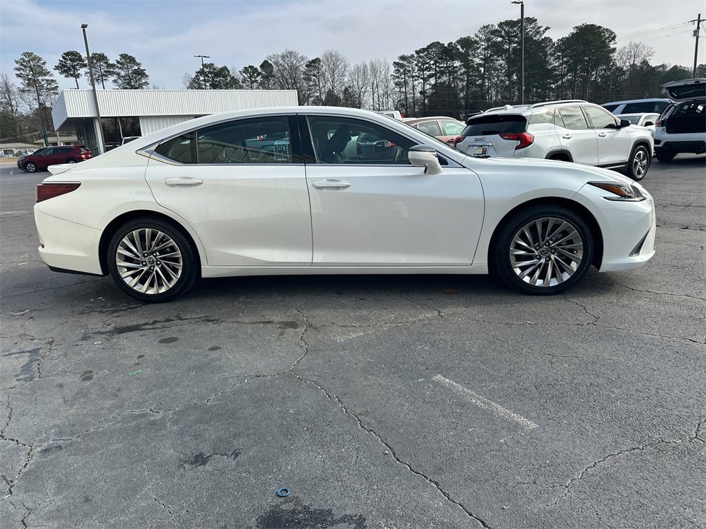 Used 2019 Lexus ES 350 Ultra Luxury w/ Accessory Package image 5