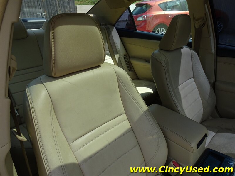 Used 2017 Toyota Camry XLE w/ Moonroof Package FWD image 17