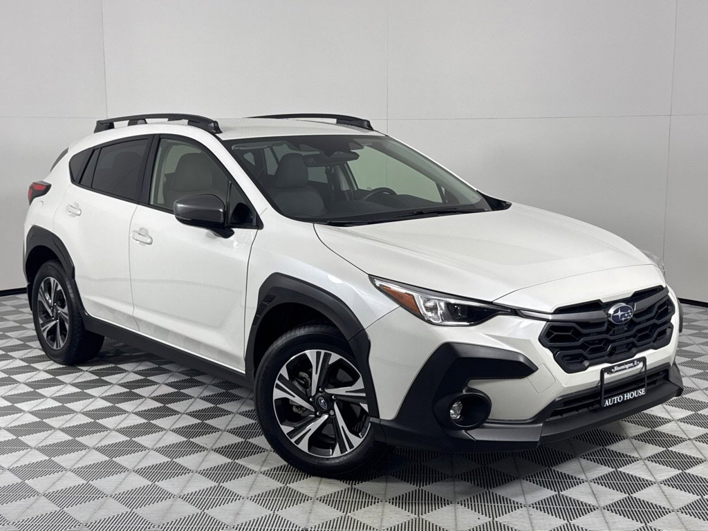 Used 2024 Subaru Crosstrek 2.0i Premium image 2
