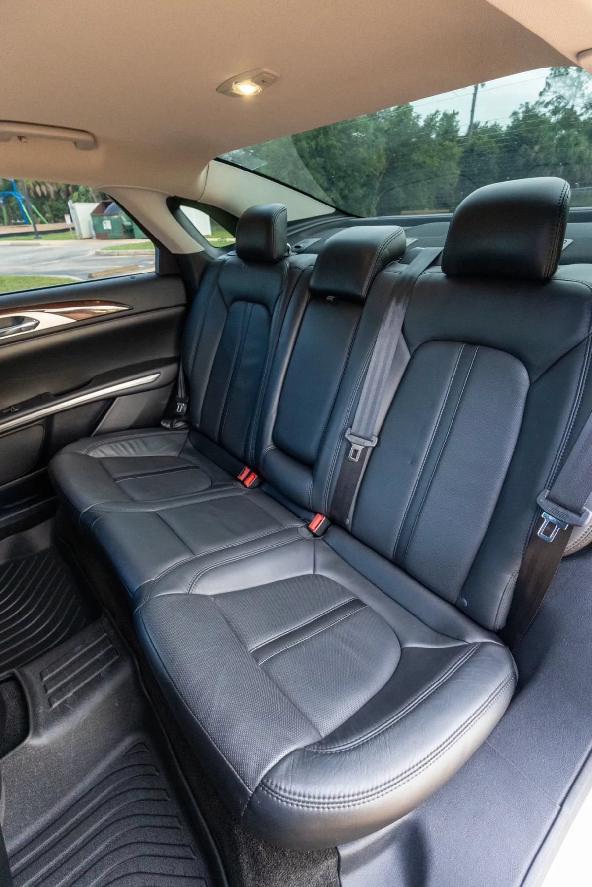Used 2016 Lincoln MKZ w/ Equipment Group 300A Reserve FWD image 6
