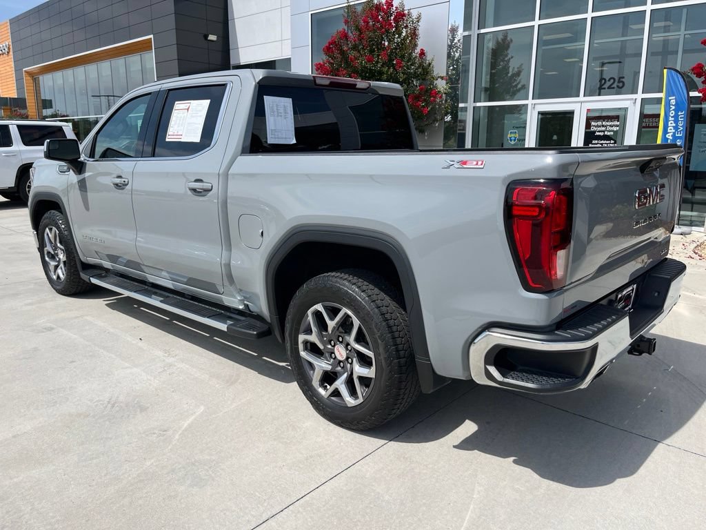 Used 2024 GMC Sierra 1500 SLE w/ X31 Off-Road Package AWD/4WD image 17