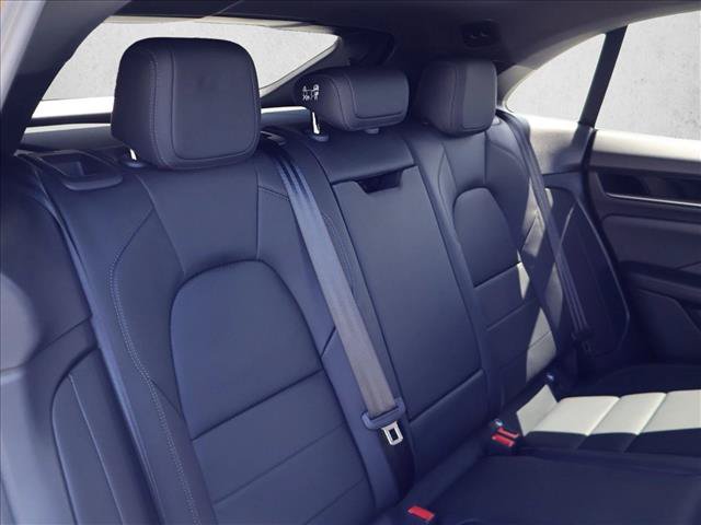 Used 2025 Porsche Macan Electric RWD image 22