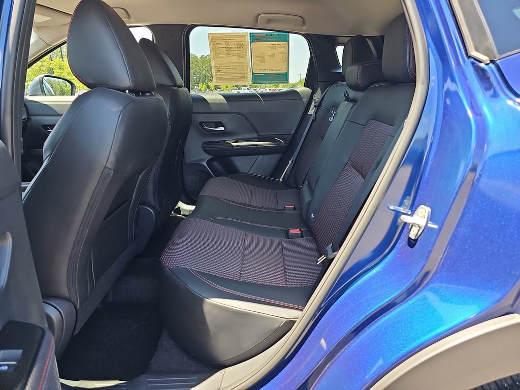 Used 2025 Nissan Kicks SR FWD image 18