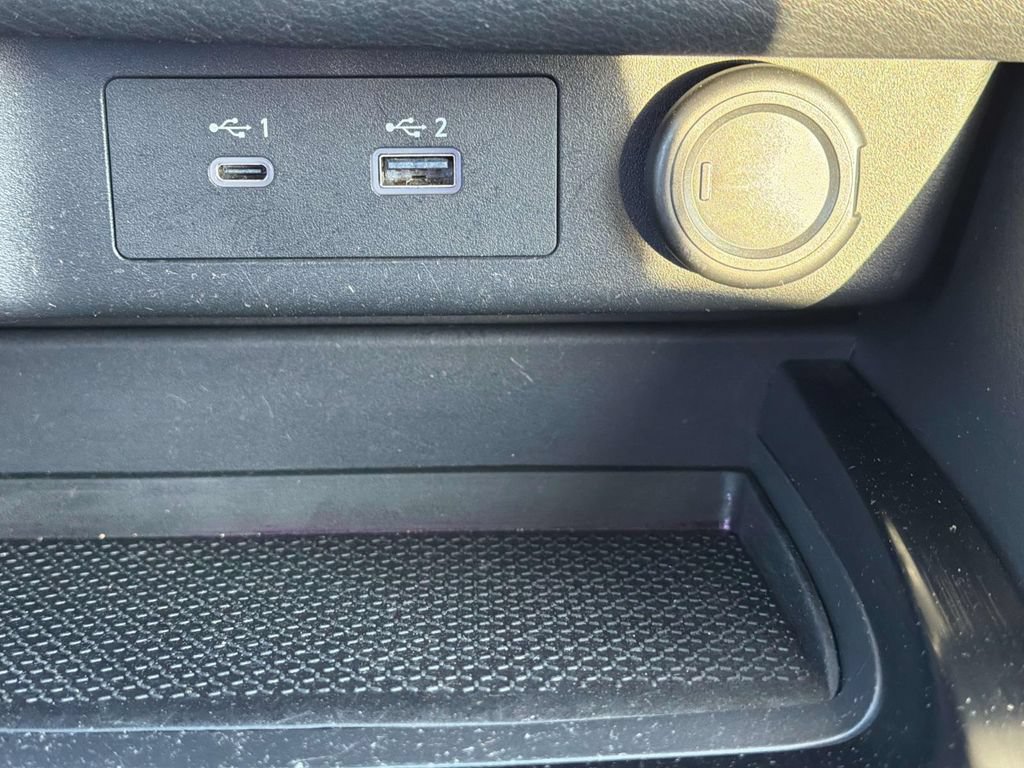 Used 2022 Nissan Rogue SV AWD/4WD image 18