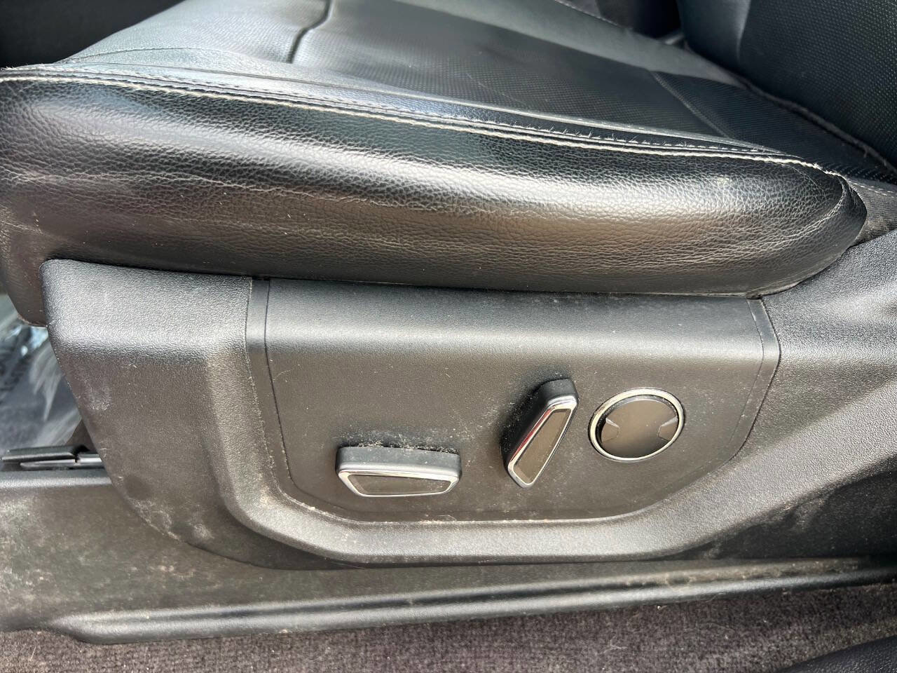 Used 2016 Ford F150 Lariat w/ Equipment Group 501A Mid AWD/4WD image 25