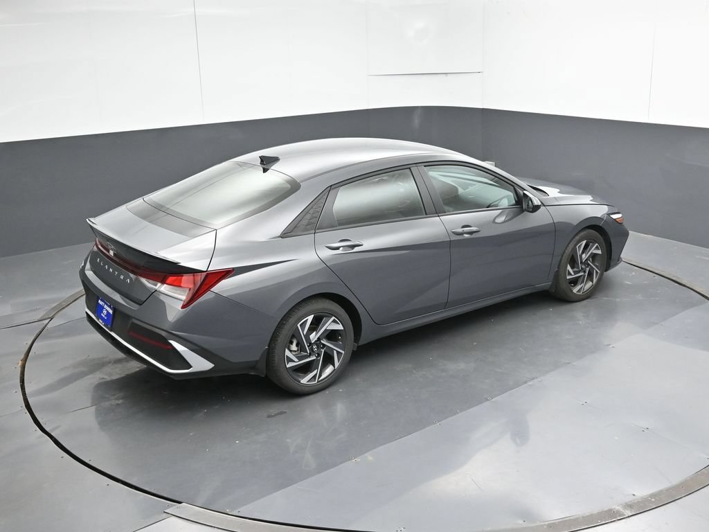 Certified 2025 Hyundai Elantra Sport FWD image 52