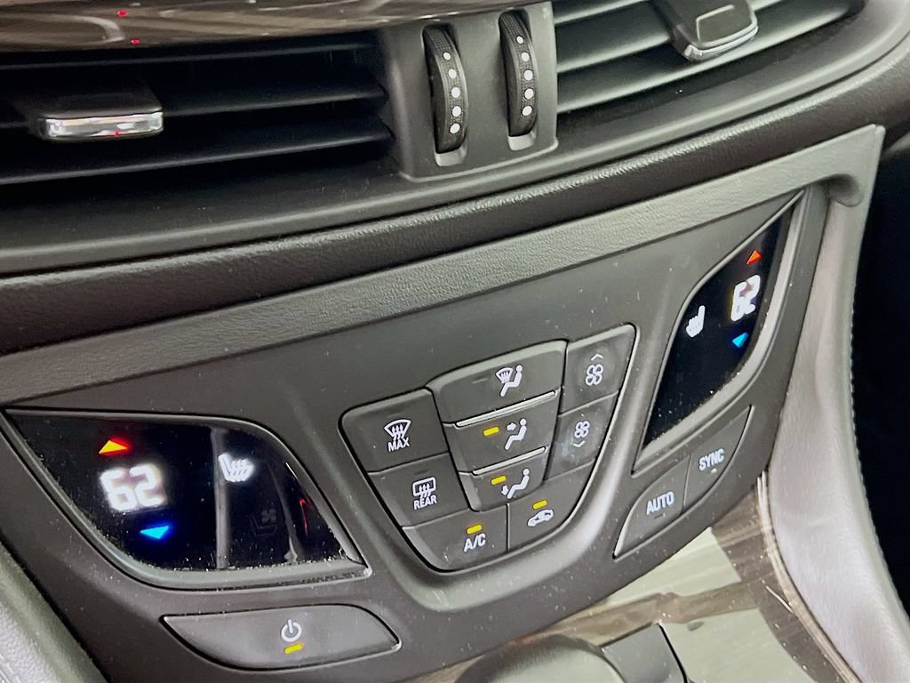 Certified 2020 Buick Envision Essence AWD/4WD image 13