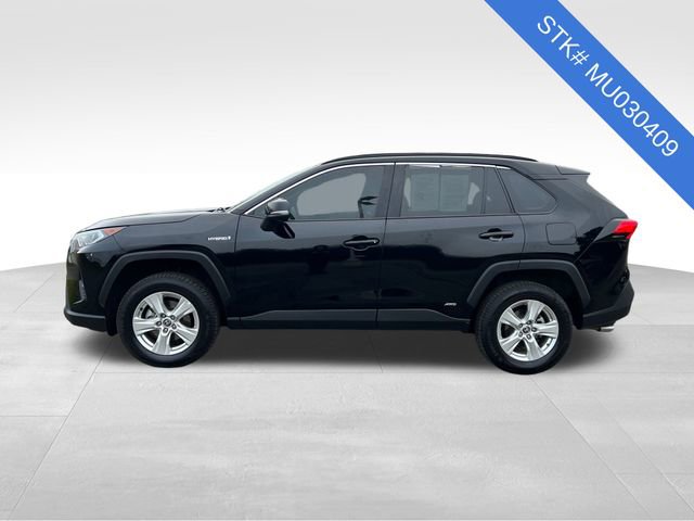 Used 2021 Toyota RAV4 XLE w/ Convenience Package image 4