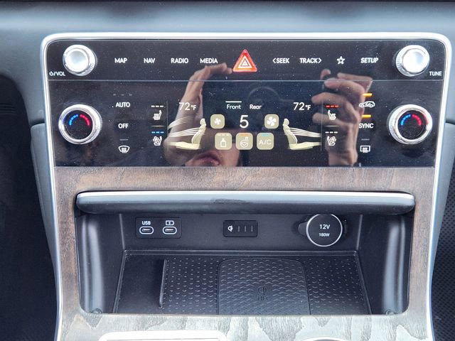 Used 2025 Genesis GV80 2.5T Prestige image 15