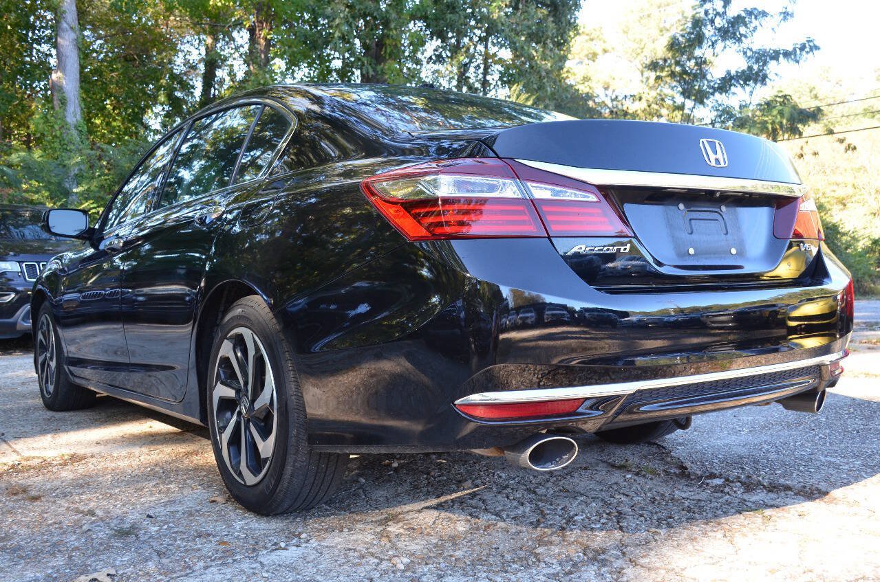 Used 2017 Honda Accord EX-L image 9