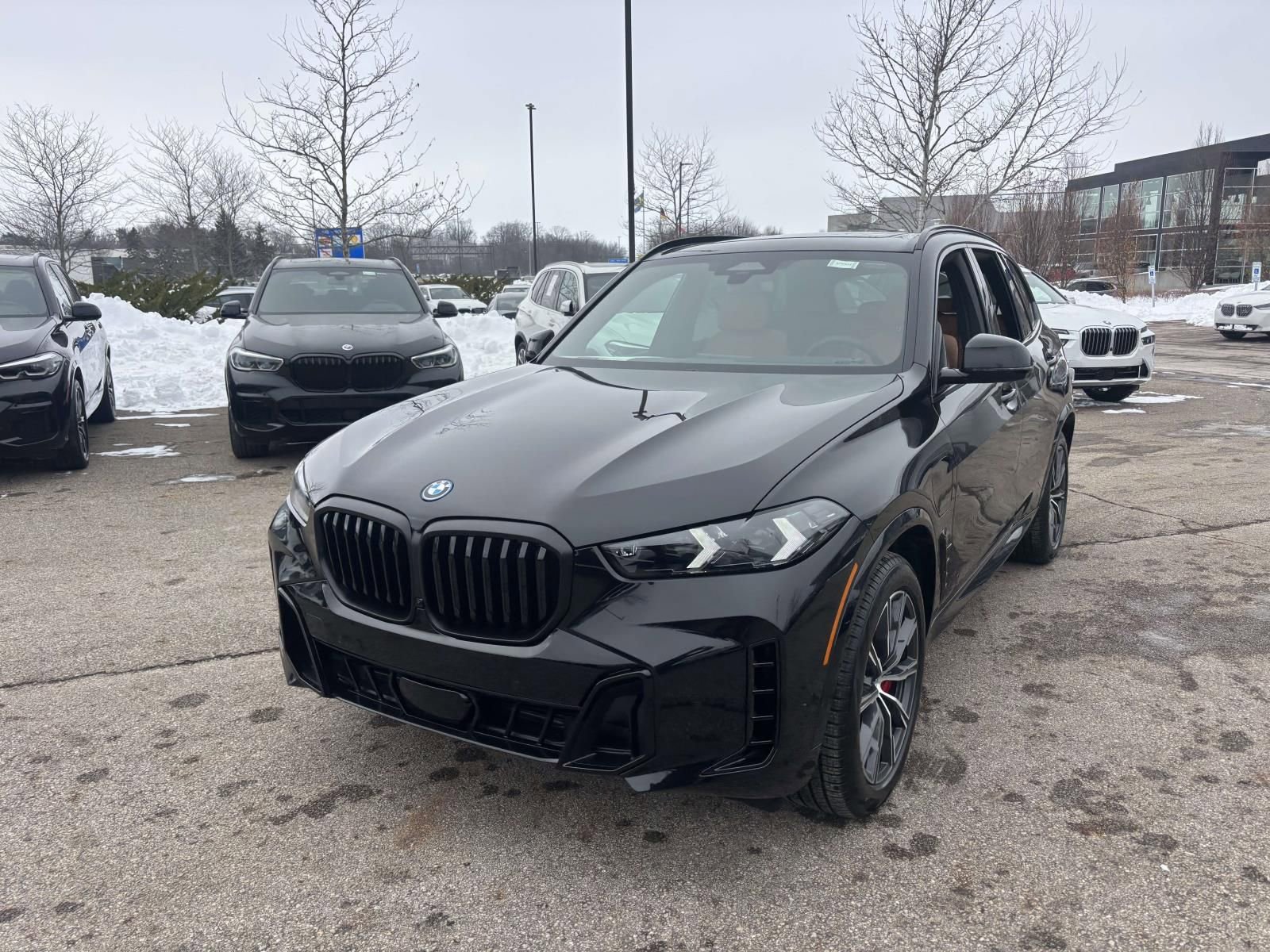 New 2026 BMW X5 xDrive50e w/ M Sport Package AWD/4WD image 3