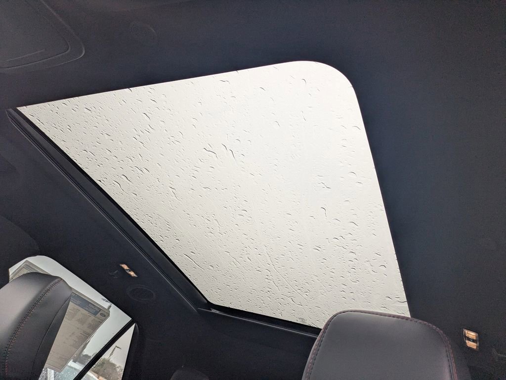 New 2026 Ford Explorer ST-Line w/ ST-Line Street Pack image 18