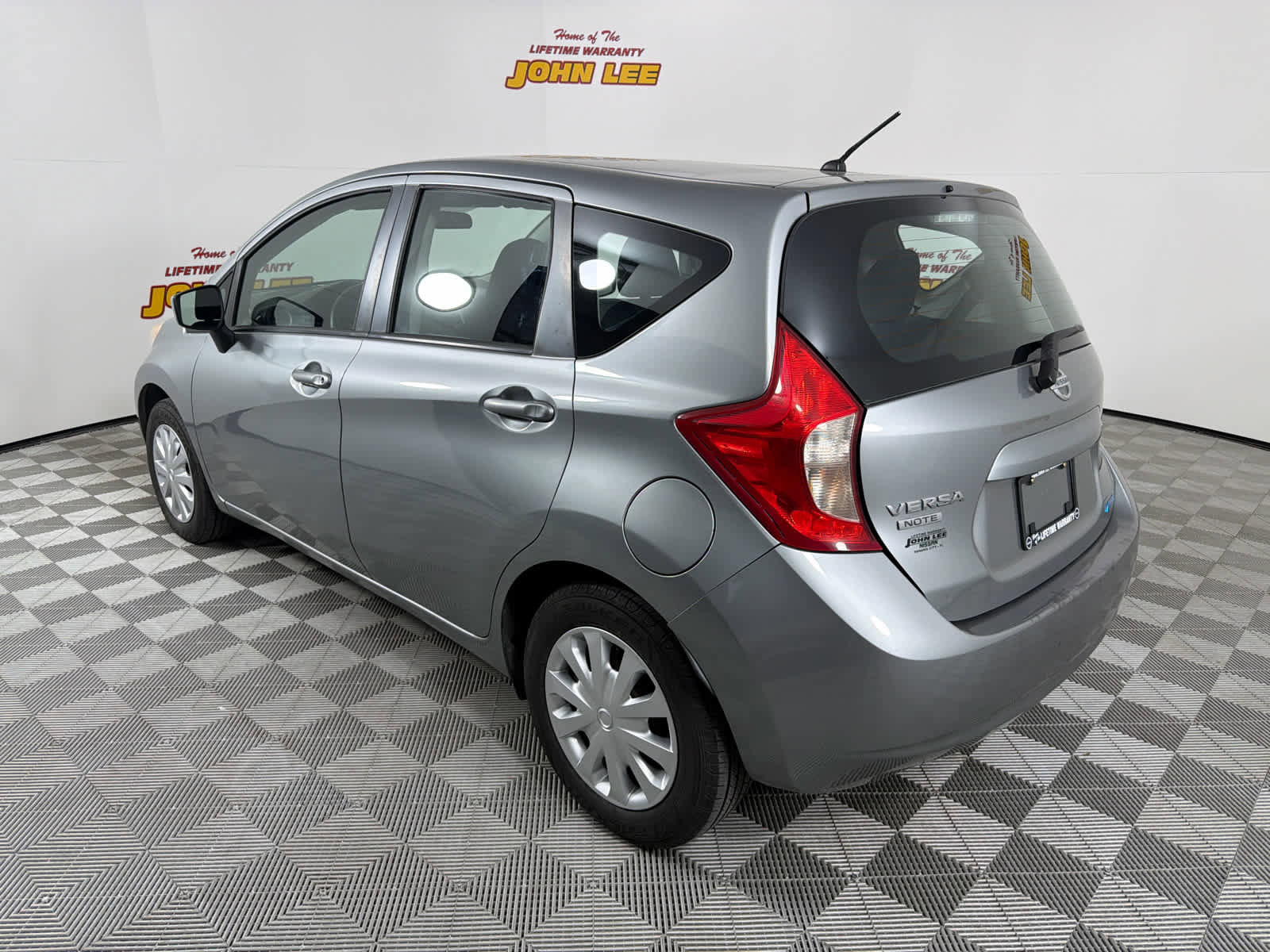 Used 2015 Nissan Versa Note SV image 3