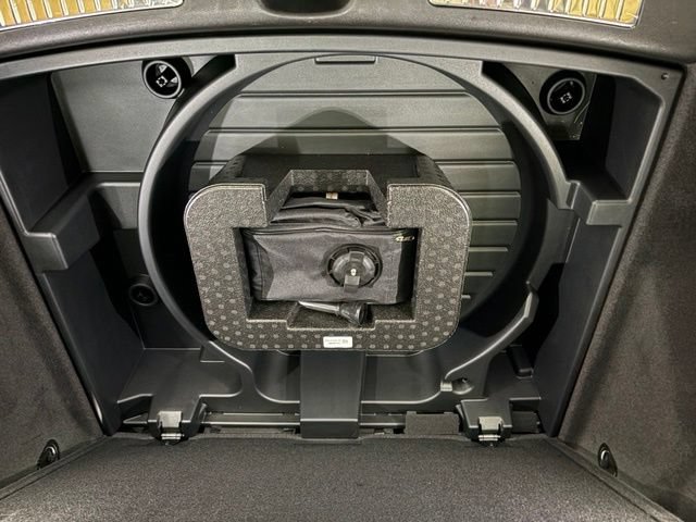 Used 2023 Cadillac XT4 Sport w/ Sun And Sound Package AWD/4WD image 15