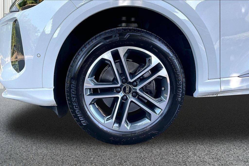 Used 2025 Audi Q5 Premium w/ Convenience Package AWD/4WD image 34