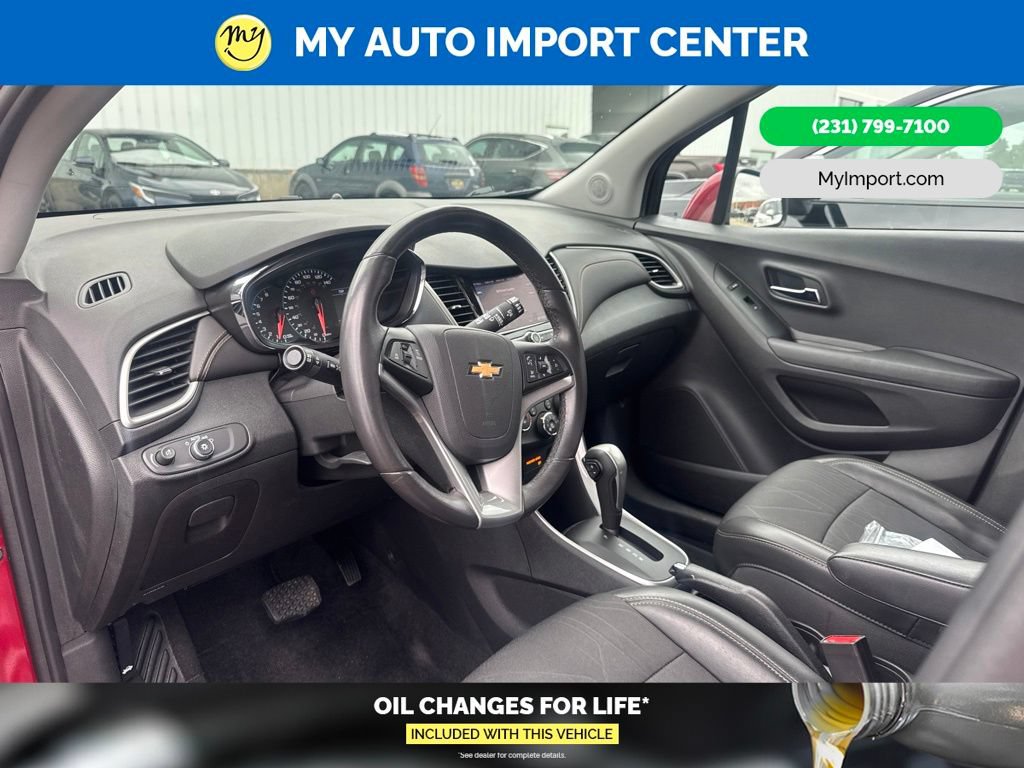 Used 2020 Chevrolet Trax LT w/ LT Convenience Package AWD/4WD image 8