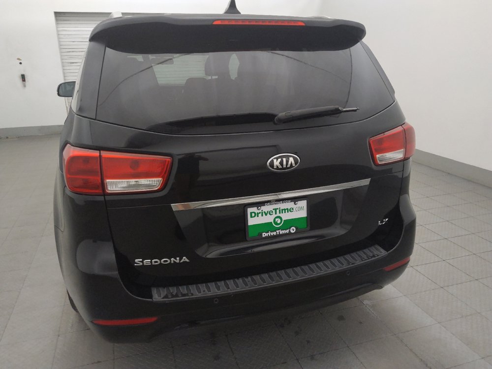 Used 2017 Kia Sedona LX w/ LX Essentials Premium Package FWD image 6