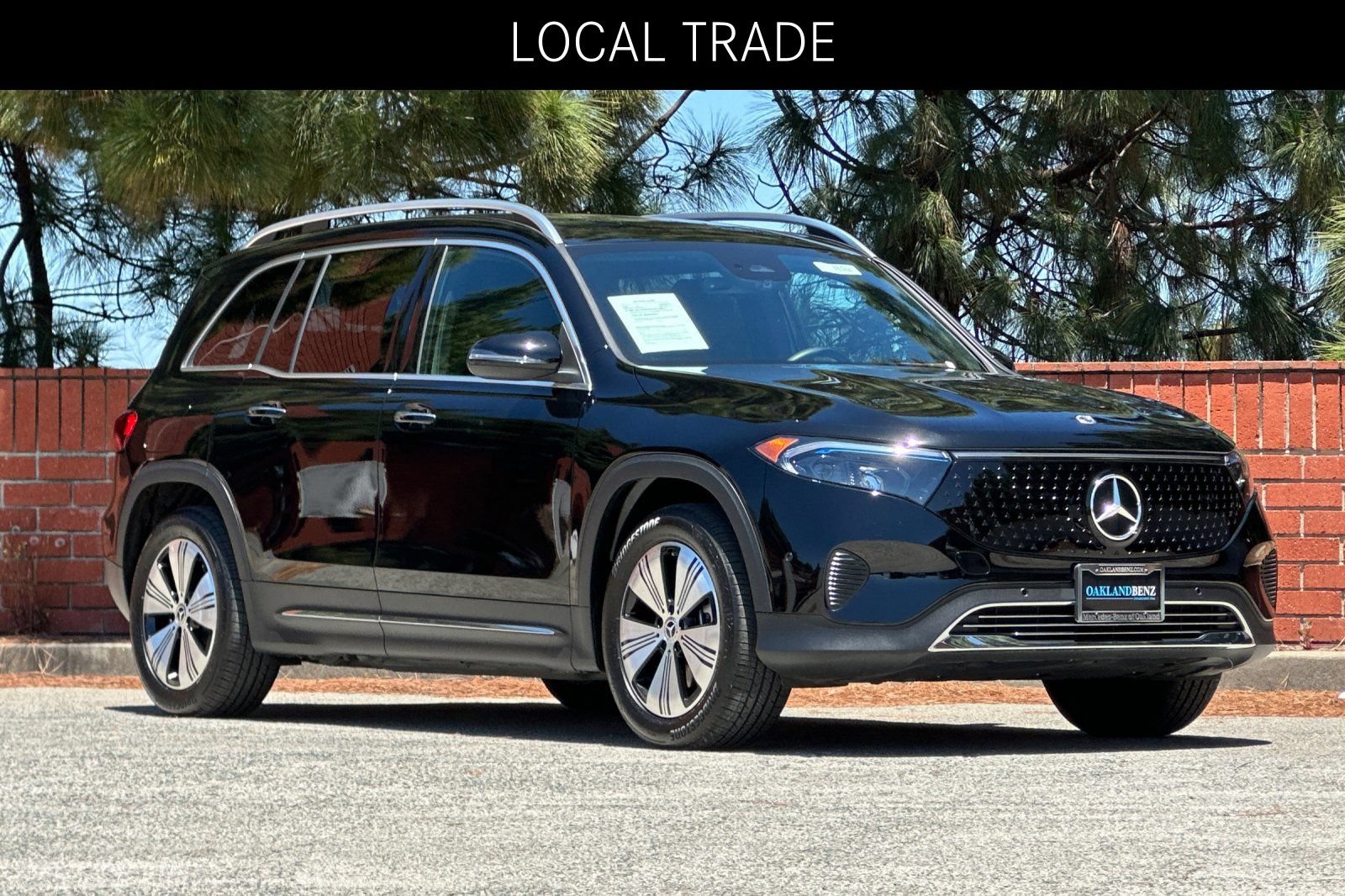 Certified 2024 Mercedes-Benz EQB 300 4MATIC image 2