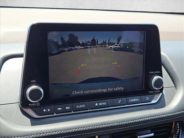 Used 2022 Nissan Rogue SV FWD image 15