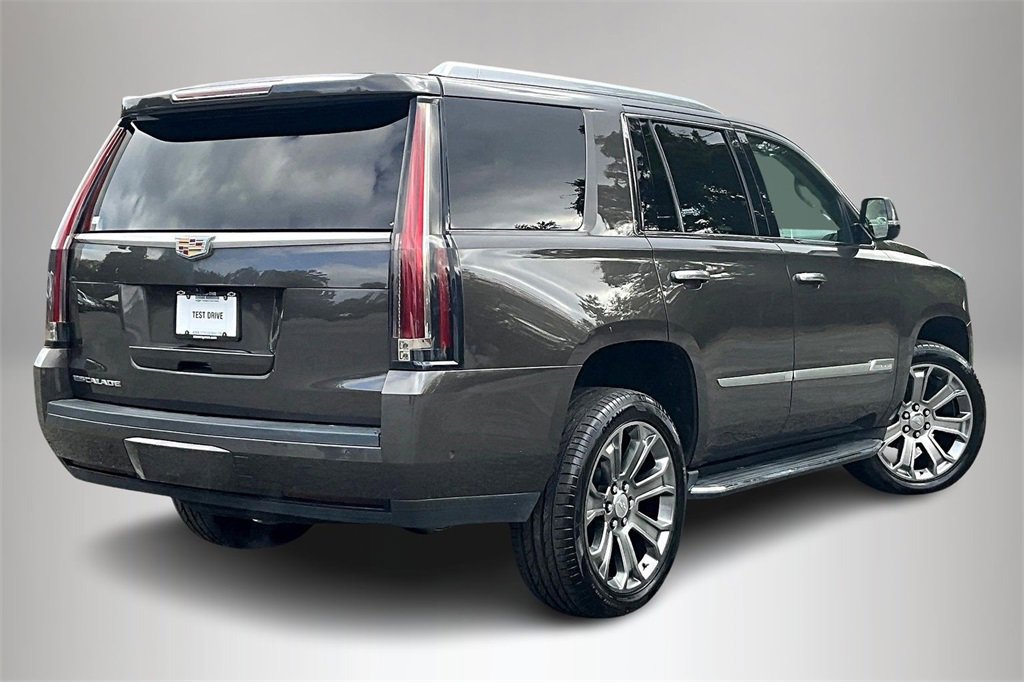 Used 2020 Cadillac Escalade Luxury image 6