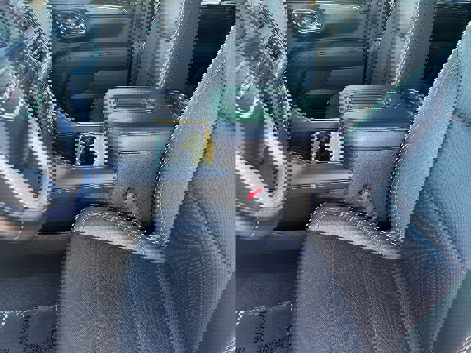 Used 2023 GMC Yukon XL SLT image 14