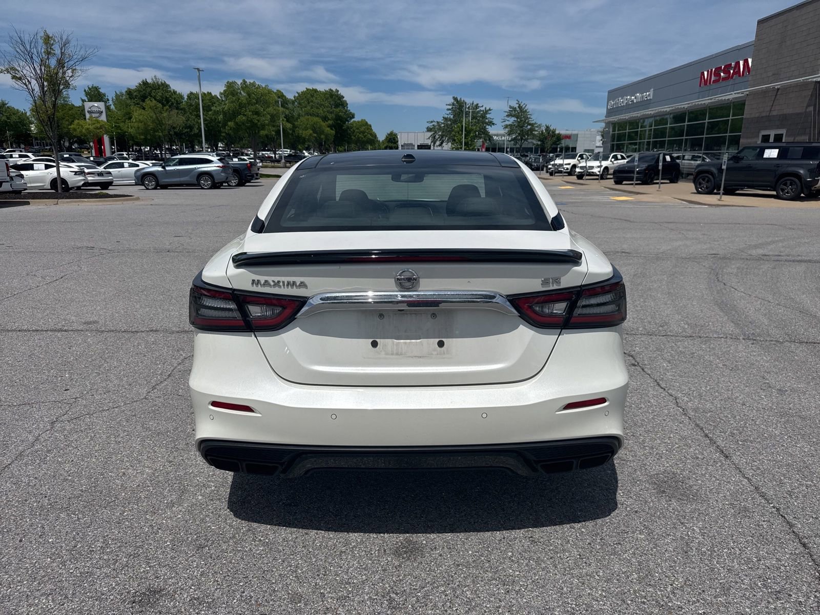 Used 2020 Nissan Maxima SR w/ Sport Mat Group FWD image 6