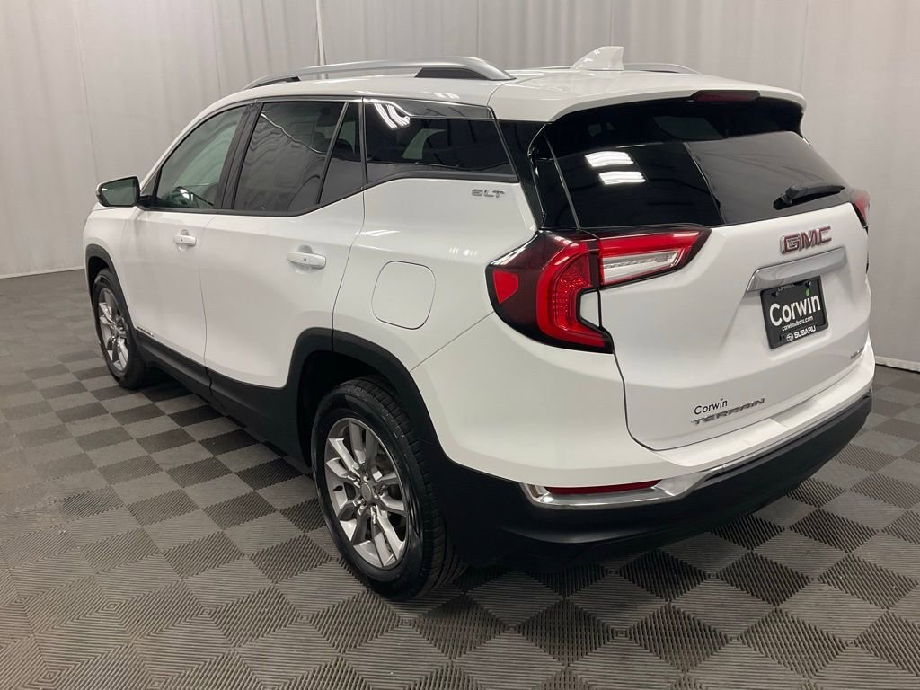 Used 2024 GMC Terrain SLT image 8