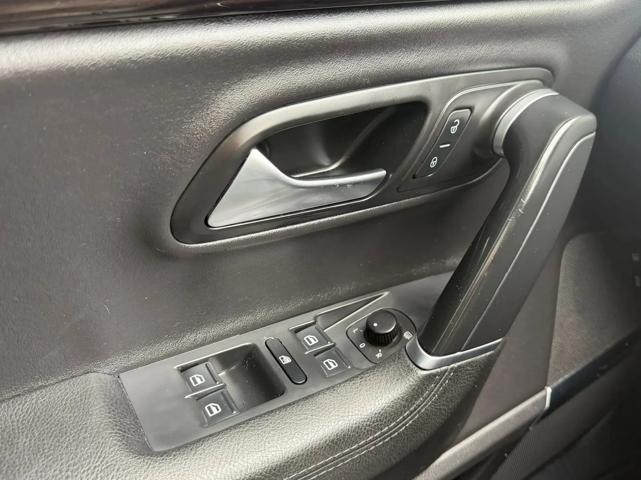 Used 2013 Volkswagen CC Executive AWD/4WD image 23