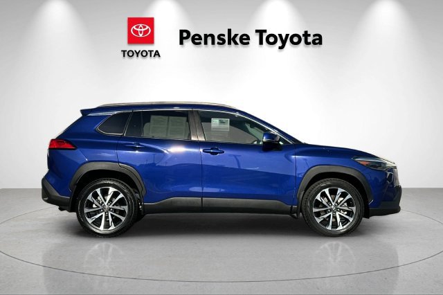 Certified 2022 Toyota Corolla Cross XLE w/ Black Badges Package (TMS) FWD image 3