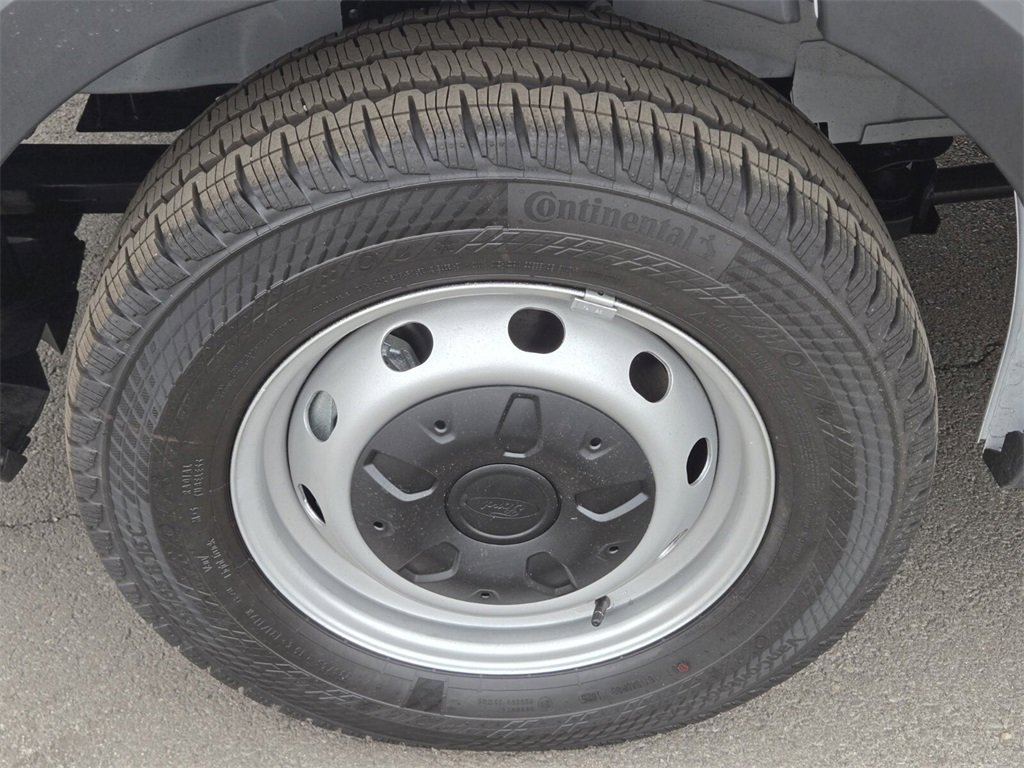 New 2025 Ford Transit 250 148 Medium Roof image 8