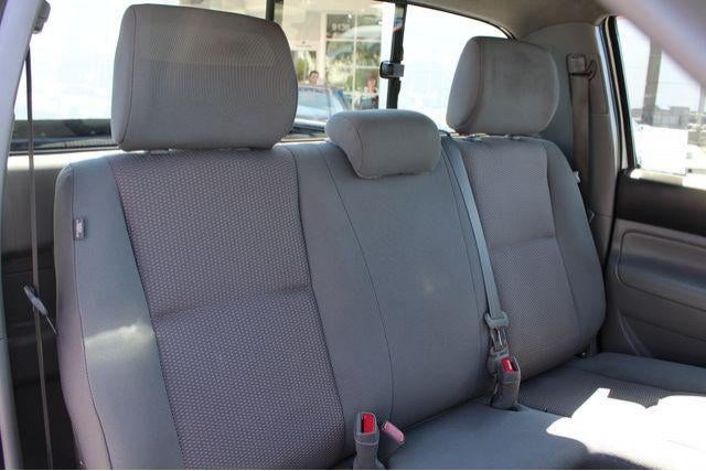 Used 2014 Toyota Tacoma 2WD Regular Cab image 21