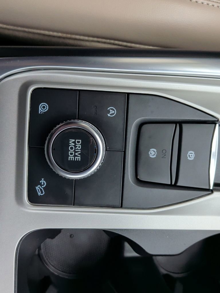 Certified 2024 Ford Explorer XLT w/ Equipment Group 202A image 21