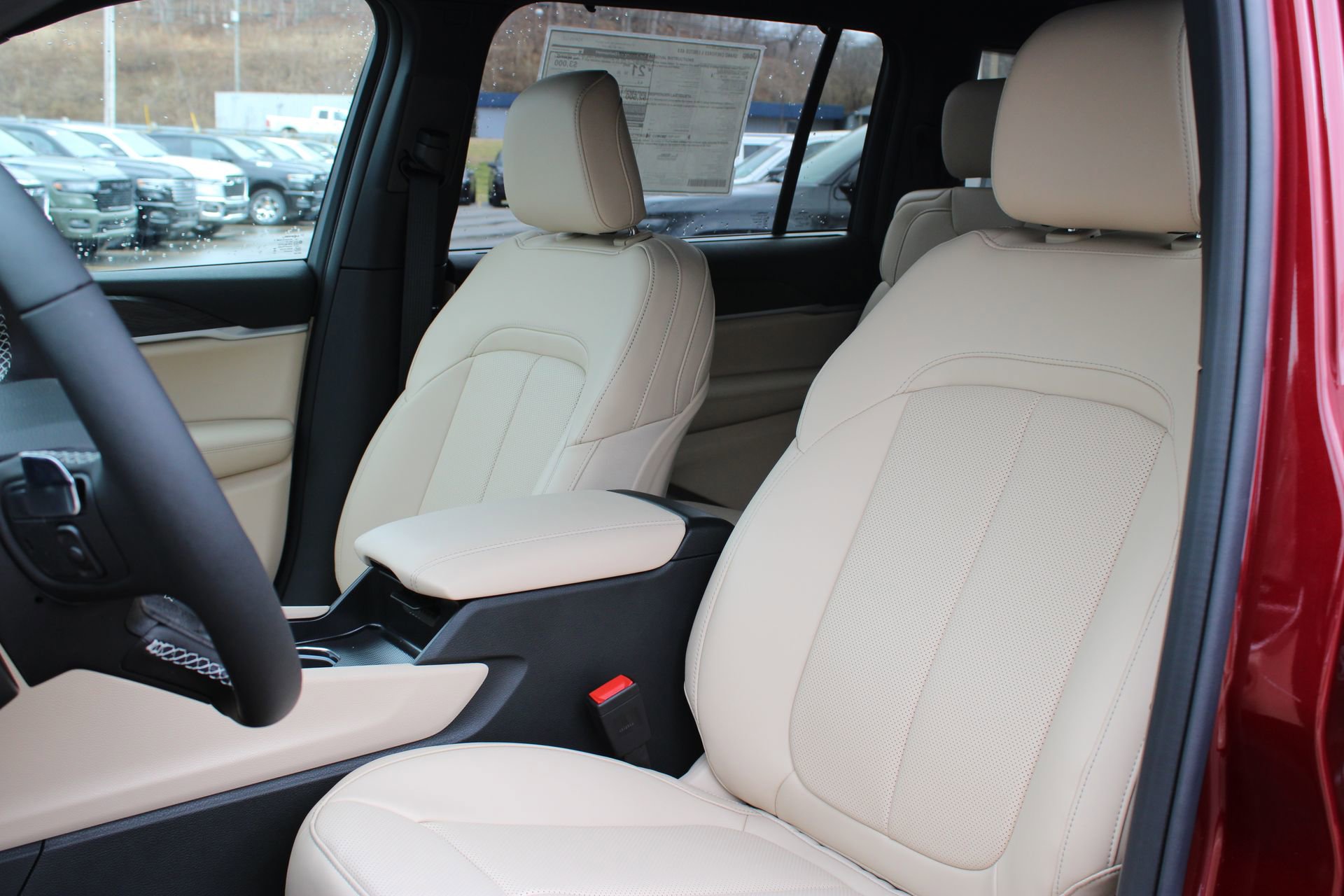New 2025 Jeep Grand Cherokee L Limited w/ Luxury Tech Group II AWD/4WD image 14
