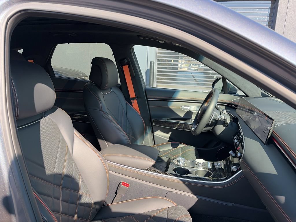 Certified 2026 Genesis GV70 3.5T Sport Prestige AWD/4WD image 9