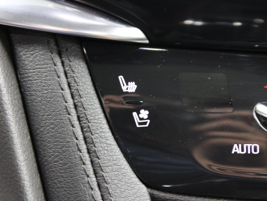 Used 2022 Cadillac XT6 Sport w/ Technology Package AWD/4WD image 65