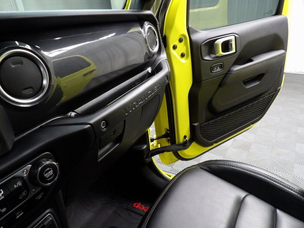 Used 2023 Jeep Wrangler Unlimited Rubicon 392 w/ Xtreme Recon 35" Tire Package image 11