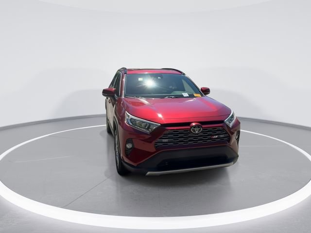 Used 2019 Toyota RAV4 Limited w/ Cold Weather Package FWD image 2