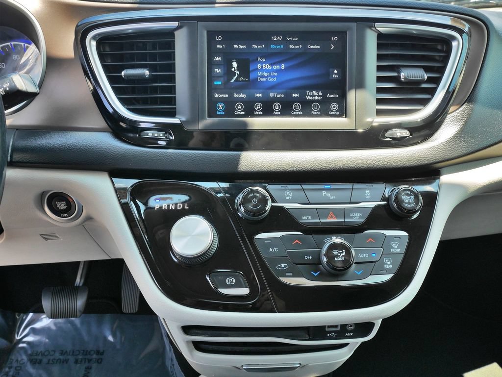 Used 2019 Chrysler Pacifica Touring-L FWD image 26