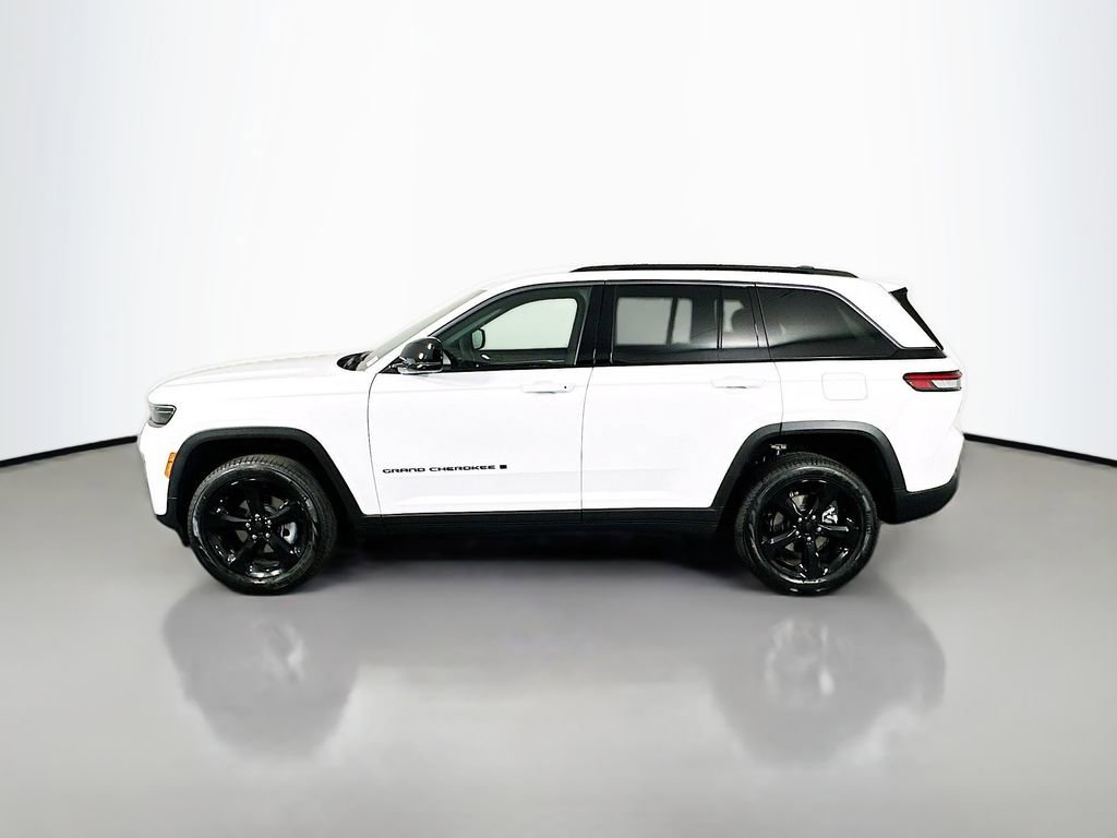 New 2026 Jeep Grand Cherokee Limited w/ Limited Altitude Package RWD image 4